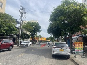 bán lô 266 hồ nghinh sát võ văn kiệt khu khách sạn sầm uất