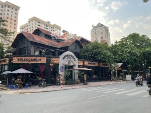 siêu phẩm lô góc cho thuê tại mặt phố nguyễn thị định, mt 22m, dt 250m2x3 tầng, cực hot