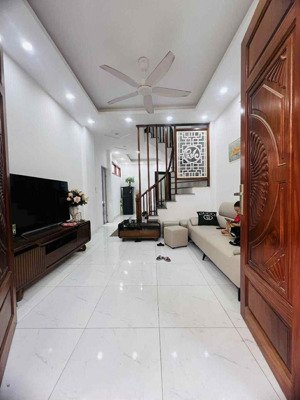 bán nhà 5 tầng mới lô góc 2 mặt thoáng lai xá, hoài đức diện tích: 38.1m2 - mặt tiền: 12m