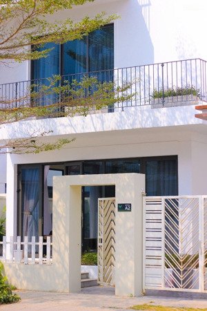 ưu đãi 1 tỷ sở hữu biệt thự biển tại vlasta - sổ lâu dài. cam kết thuê lại 24t, 0% lãi suất 24th