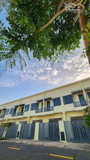 trả trước dưới 600tr công chứng ngay nhà phố phước đông, trảng bàng cho thuê 10tr/th lh 