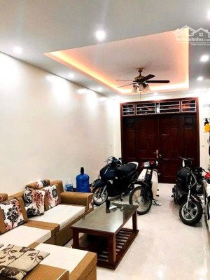 bán nhà trần khát chân 37m 5 tầng thang máy full nội thất giá 8.4 tỷ cực hợp lý