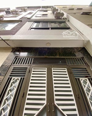 nhà dòng tiền- gần phố nguyễn khánh toàn- 9 phòng khép kín- hơn 9 tỷ