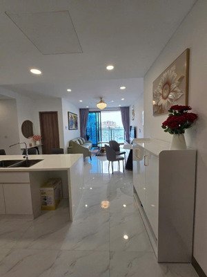 sunwah pearl - golden house: cho thuê căn hộ 2pn full nội thất view đẹp ngắm landmark 81
