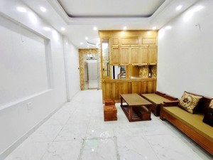 cần bán gấp nhà trung tâm quận đống đa 43m2 6 tầng nhỉnh 9 thang máy ô tô đỗ