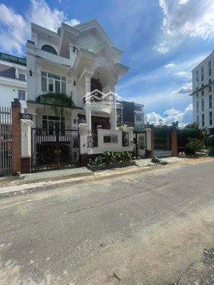 bán gấp biệt thự siêu đẹp khu compoud cao đức lân , an phú ,q2-160m2 ( 10x16) hầm 4 tầng gía 36 tỷ