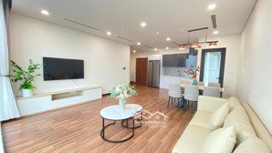 hiếm! cho thuê căn hộ cao cấp a10 nam trung yên: căn góc, 3 ngủ, full đồ đẹp giá rẻ 18 triệu