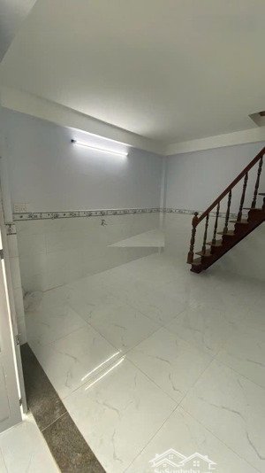 cho thuê nhà hẻm 6m(xt) phạm thế hiển, p.7, q.8 giá 8.5tr