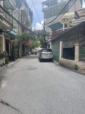 phường viet hưng long biên 45m2 đất ngõ rộng vuông vắn cần bán zá 5tỷ25