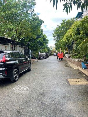 hà huy giáp - quận 12 - đường trước nhà 11m - 7x14 - nhỉnh 7 t,ỷ.