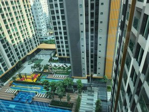 bán gấp 2pn - 84m2 view hồ bơi, tầng trung 8,5 tỷ all in de la sol