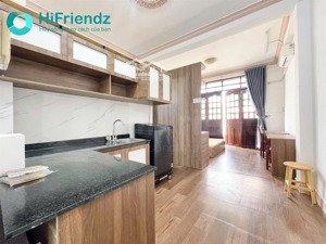 phòng full nội thất có ban công cách trường hutech chỉ 1km