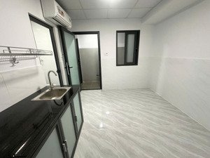 cho thuê phòng dạng studio full nội thất mới xây chỉ 3tr5 ngay đường nguyễn oanh