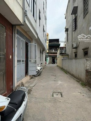 hiếm 6ty680tr oto đỗ cửa, quận long biên
10m ra mặt phố lô góc thoáng sáng vị trí đẹp giá đầu tư 32