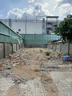 đất thổ cư mặt tiền đường 17 phạm văn đồng, ngang 8,3m - nở hậu 10,6m. xây văn phòng, chdv rất đẹp.