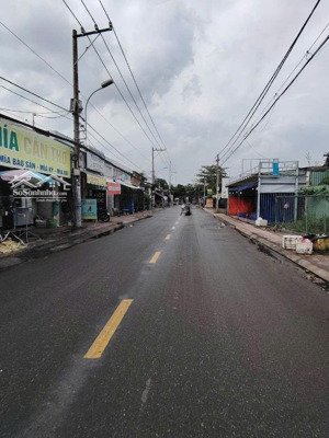 đất sát mặt tiền đường lê văn lương nhơn đức đường xe tải vào được full thổ cư xây tự do không qh