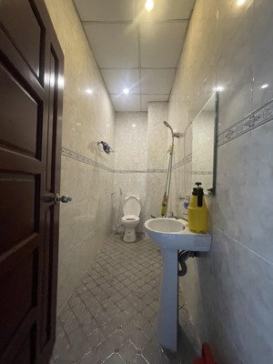 bán nhà quận 8, cao lổ, ngang lớn 5m 3 tầng 4 phòng ngủ , hxh 5m nhỉnh 7 tỷ nhỏ gấp bán giá tốt