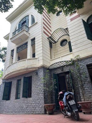 bán biệt thự vườn đào, tây hồ - 276m2 - mt 19,4m - 5 tầng - lô góc