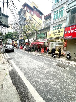 gia đình cần bán nhanh căn nhà tại mậu lương, kiến hưng hà đông phân lô vỉa hè oto tránh kinh doanh