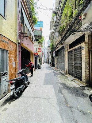 bán nhà riêng phường bách khoa, hai bà trưng 45m2, 4 tầng, giá 10.5 tỷ. nhà đẹp ở ngay.