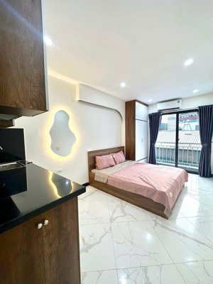 siêu phẩm ccmn 25m2 full nội thất xịn sò. phòng rộng thoáng có thang máy tại xã đàn