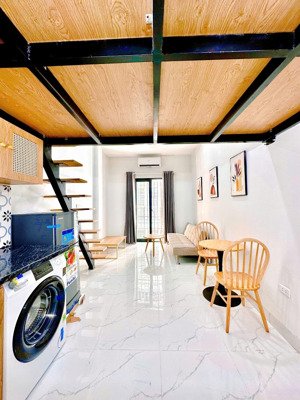 khai trương ccmn 30m2 gác xép. full nội thất xịn sò. máy giặt riêng. ban công thoáng tại giáp bát