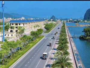 em cần bán căn nhà shophouse mặt biển sở hữu lâu dài (đất ở đô thị loại 2)