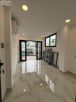  SĂN NHÀ ĐẸP VÕ VĂN TẦN, P.5, Q.3. DT 3.5 X 10M.KC 4 TẦNG. GIÁ 9 TỶ 3 TL!!