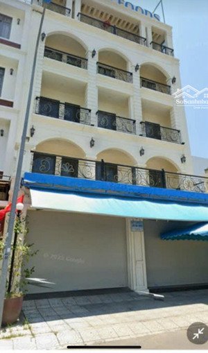 chính chủ thuê nhà 3 tầng diện tích sử dụng : 600m2 (200m2/tầng)