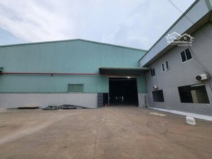 cho thuê 2700m² xưởng cụm sản xuất tân uyên, giá 150 triệu/th, pccc tự động, giấy tờ đầy đủ