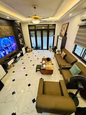 cần tiền bán gấp nhà thanh am 5 tầng, chỉ 4.8 tỷ