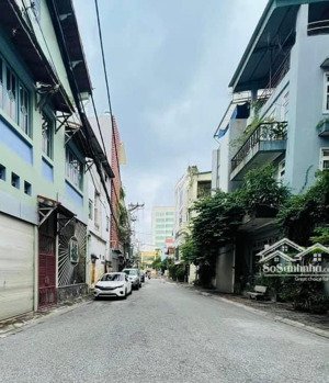 bán nhà đẹp 6 tầng thang máy phố nguyễn sơn. 50m gara 7 cho. ngõ thông bàn cờ. 16,5 tỉ. 