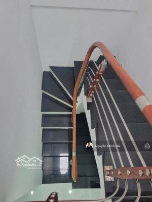 bán nhà tô hiệu cầu giấy, oto, 2 thoáng, 62m2, mt 5,5m giá 18,6 tỷ