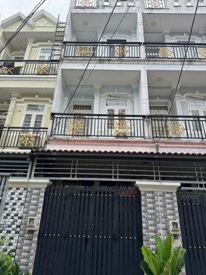 bán nhà 2 lầu 4 phòng ngủ tại đường lê văn lương, xã phước kiển ngay ubnd xã phước kiển