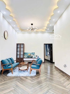 bán gấp nhà biệt thự 3pn 3wc tại huỳnh văn lũy, phú lợi, thủ dầu một, 6,3 tỷ vnd, 212m2