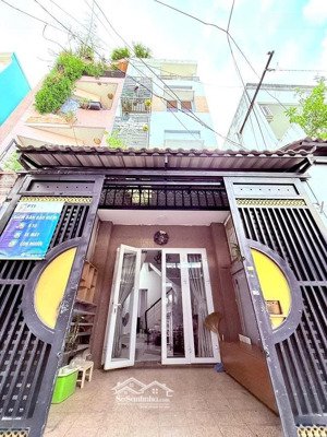 cô tôi bán nhà huỳnh văn bánh-p11-phú nhuận, gần bệnh viện an sinh. 3tỷ680/77m2 đang cho thuê 23tr