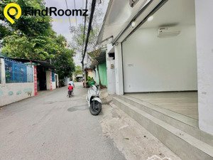 cho thuê mặt bằng kinh doanh (có chỗ ở lại, sẵn 2 máy lạnh) đường oto lớn
