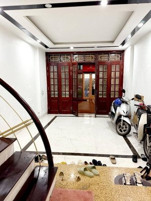 đỉnh kịch ! vũ hữu - ô tô vào nhà - 54m2 - 4 tầng - 2 thoáng - 17.9 tỷ