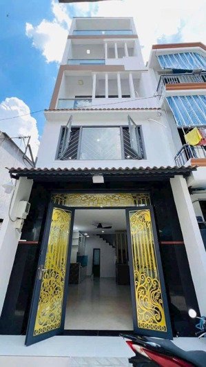 cô na đi úc bán nhà phạm văn hai-p3-tân bình, gần chợ phạm văn hai. 3tỷ5/66,3m2 đang cho thuê 22tr