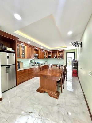 7.9 tỷ - 92m2 - gigamall - 4 tầng - nhà 4 gian - garage ô tô - hẻm phân lô 5m - sát bình thạnh