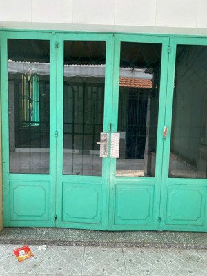 4tỷ - tôn đản - quận 4 mua 1 được 2 vừa ở vừa cho thuê nhà chia làm 2 căn trước sau