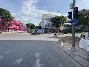 chính chủ cho thuê nhà mặt phố tôn đức thắng - đà năng. dt: 2100m2 x 2 tầng