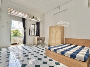 cho thuê 2 phòng ngủ có ban công cửa sổ lớn ở hồng bàng, quận 11