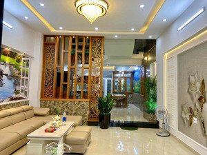 3 tầng mt lê văn thịnh cách biển 300m