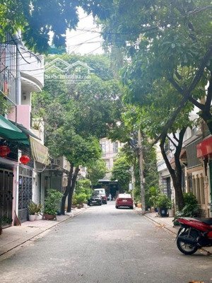 hot! chỉ nhỉnh 10 tỷ có ngay nhà hxh 8m nhất chi mai gần nhà ga t3 (6x9m) 50m2 đất - 3 tầng