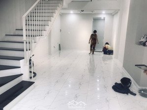 sát phú nhuận - bán nhà đẹp giá tốt hẻm xe hơi cạnh mặt tiền hoàng hoa thám - 4,5x12m 3 tầng - 8 tỷ