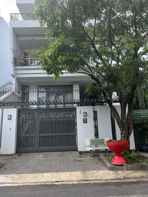 chủ cần bán căn biệt thự có hầm -trệt và 2 lầu cực đẹp khu dự án an phú -an khánh