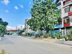 bán nhà mt đường tt quận 8 - 64m2 5 tầng, sát quận 5 kế cạnh parcmall - trường đại học - nhỉnh 8 tỷ
