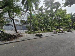 bán nhà la nội hà đông: 30m, 3 tầng, 2 mặt thoáng gần kđt nam cường giá chỉ 5.2 tỷ