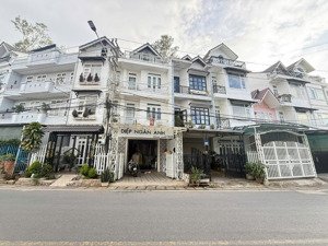 bán nhà mặt phố tô hiến thành, phường xuân hương đà lạt . 8 tỷ vnd, 59 m2, view đẹp